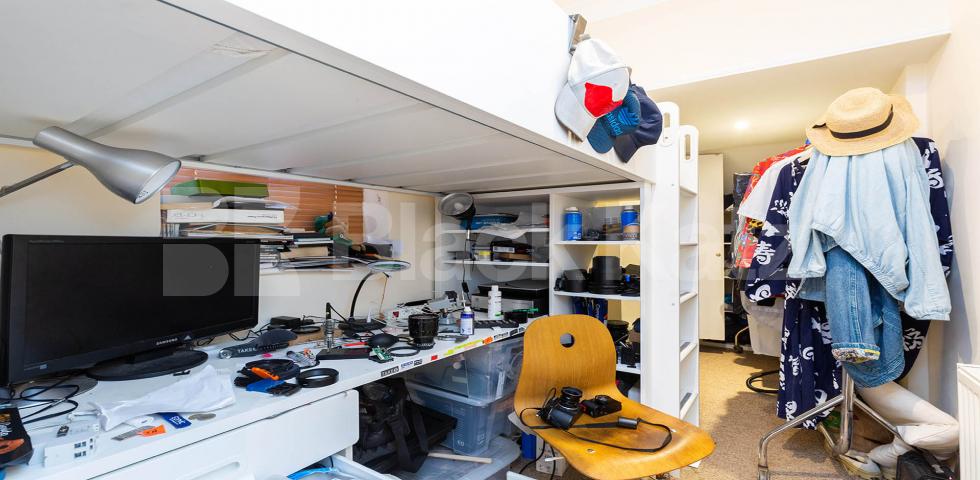 			CONVERTED HOUSE IN CAMDEN SQUARE!, 2 Bedroom, 1 bath, 1 reception Ground Floor Flat			 Cantelowes Road, CAMDEN SQUARE